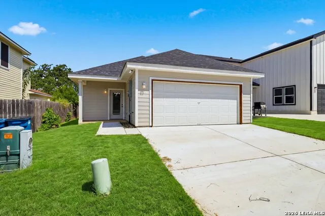 133 Lark Hill Rd Floresville, TX 78114