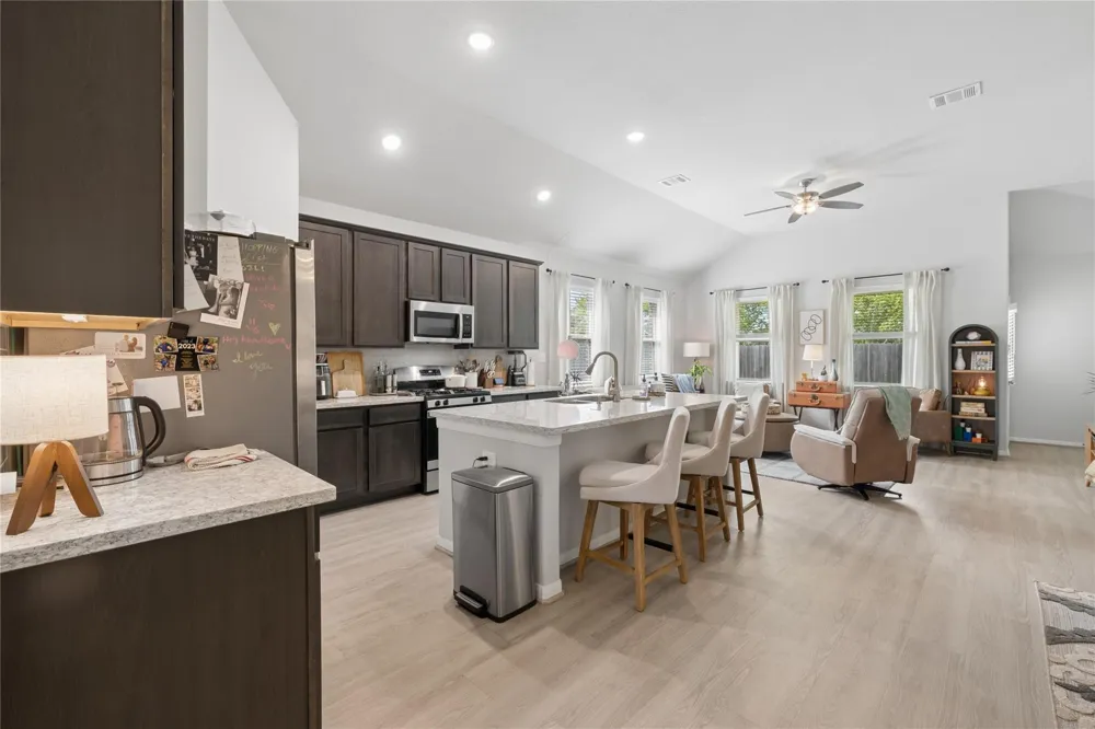 4419 Bay Vista Drive Baytown, TX 77523