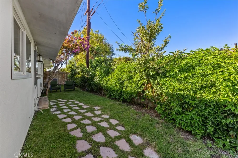 300 Esther Costa Mesa, CA 92627