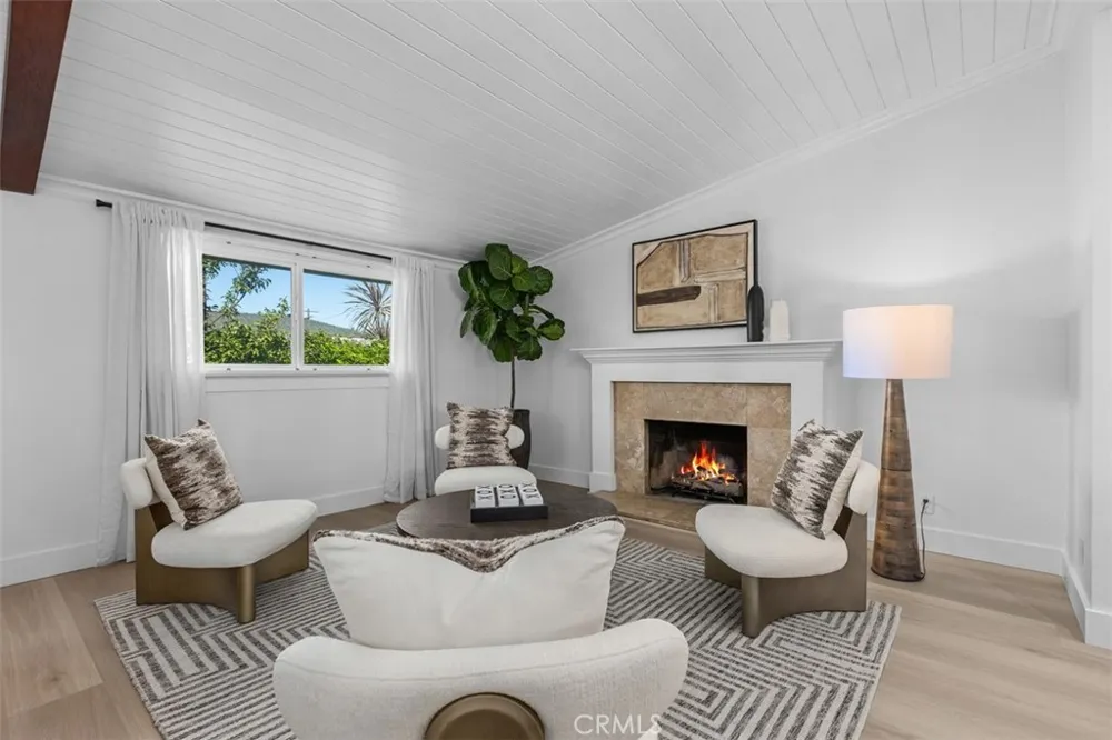 300 Esther Costa Mesa, CA 92627