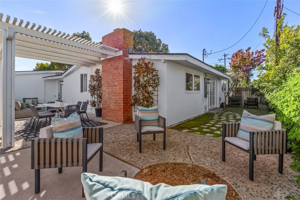 300 Esther Costa Mesa, CA 92627
