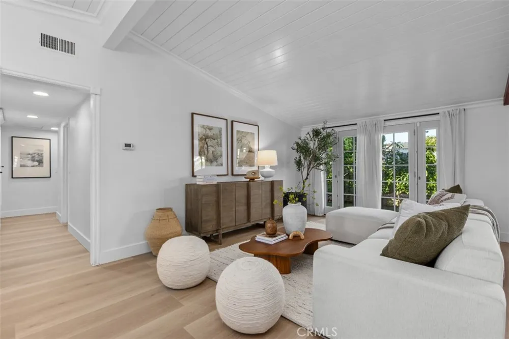 300 Esther Costa Mesa, CA 92627