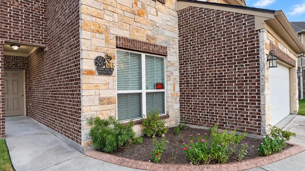 12102 Kings Fall Drive Houston, TX 77044