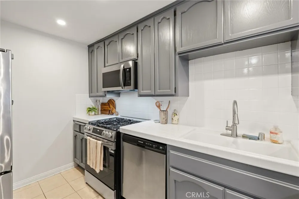 17200 Newhope #204 Fountain Valley, CA 92708