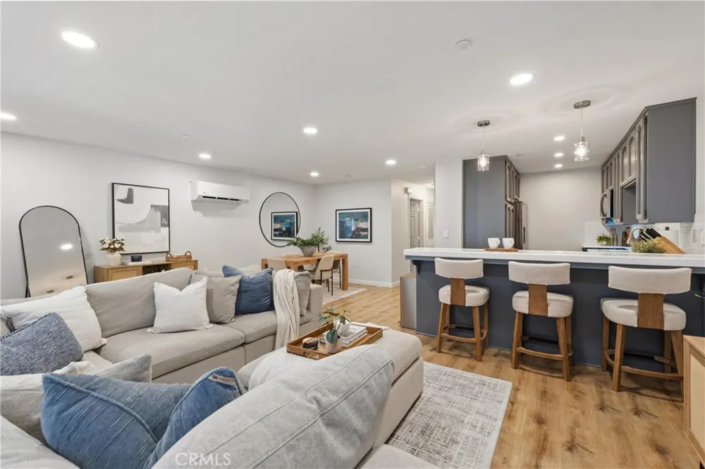 17200 Newhope #204 Fountain Valley, CA 92708