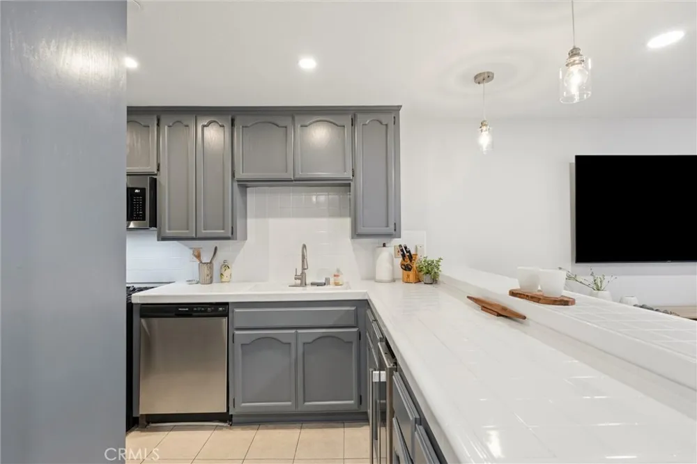17200 Newhope #204 Fountain Valley, CA 92708