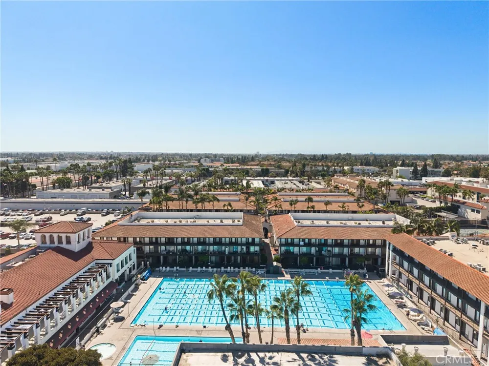 17200 Newhope #204 Fountain Valley, CA 92708