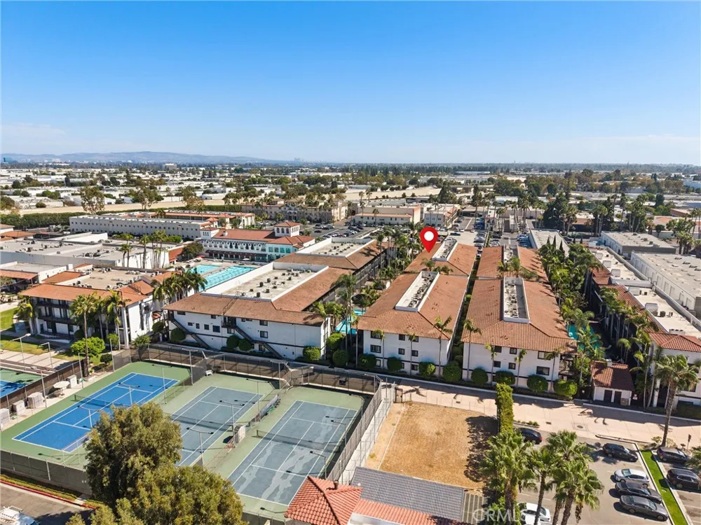 17200 Newhope #204 Fountain Valley, CA 92708