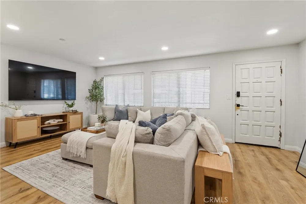 17200 Newhope #204 Fountain Valley, CA 92708