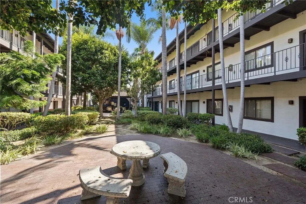 17200 Newhope #204 Fountain Valley, CA 92708