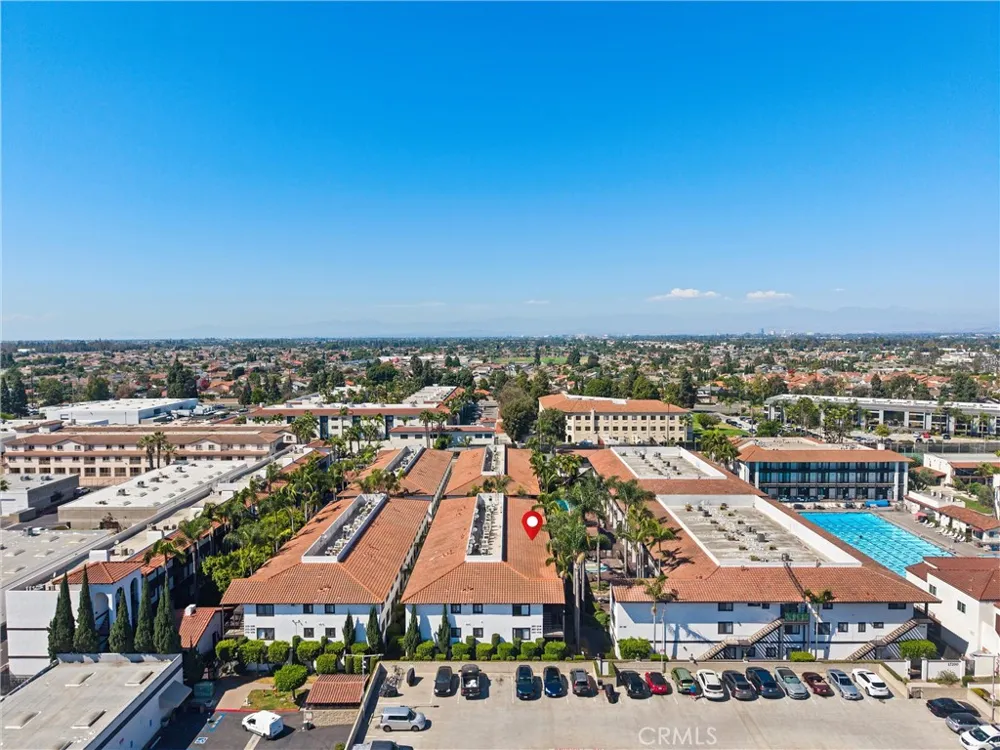 17200 Newhope #204 Fountain Valley, CA 92708