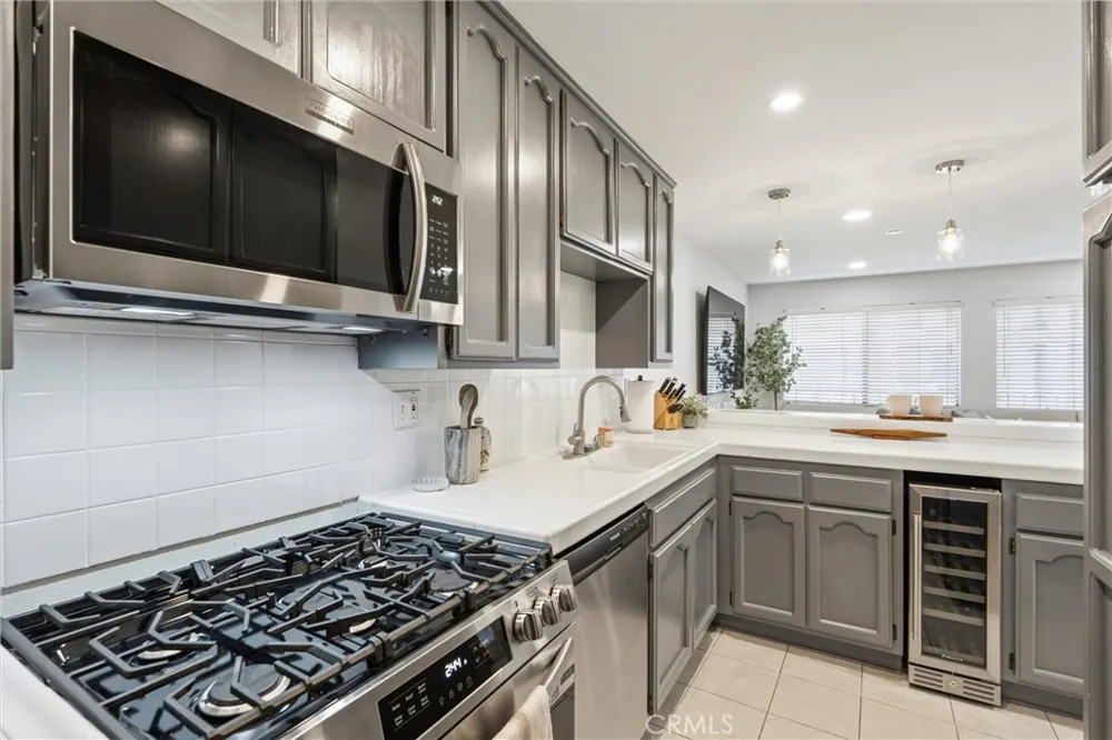 17200 Newhope #204 Fountain Valley, CA 92708