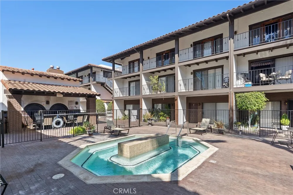 17200 Newhope #204 Fountain Valley, CA 92708