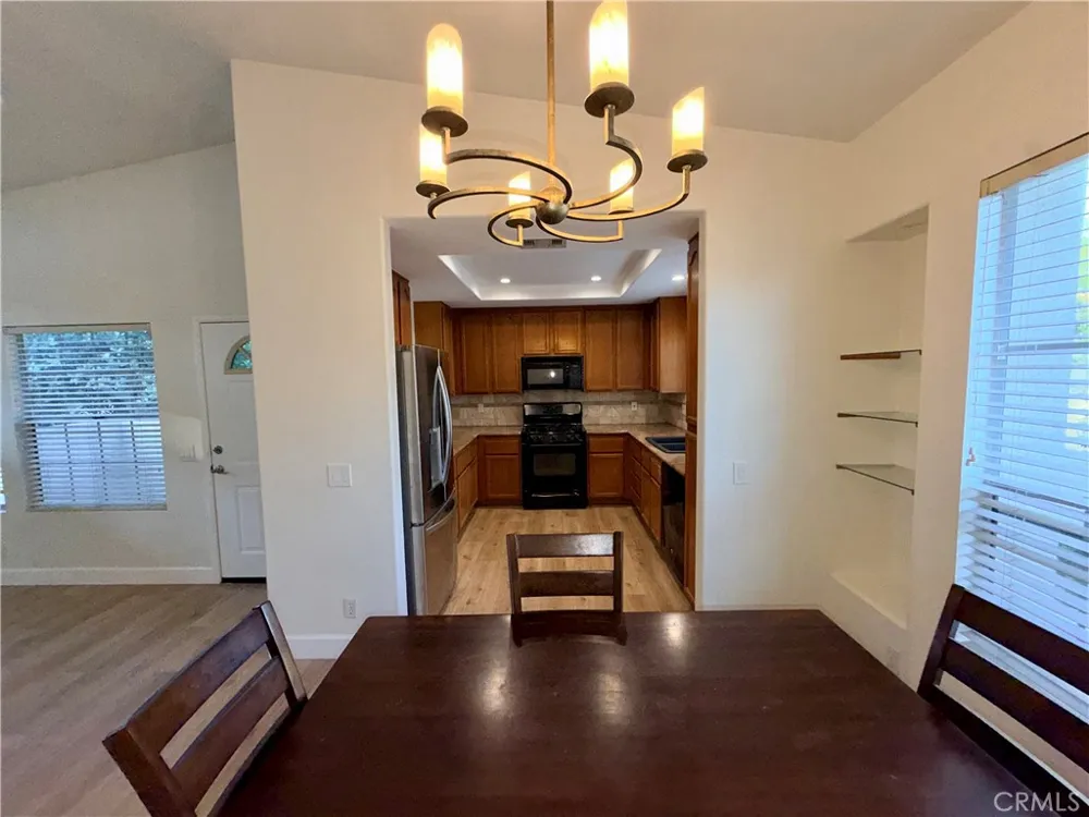 77 Via Pausa Rancho Santa Margarita, CA 92688