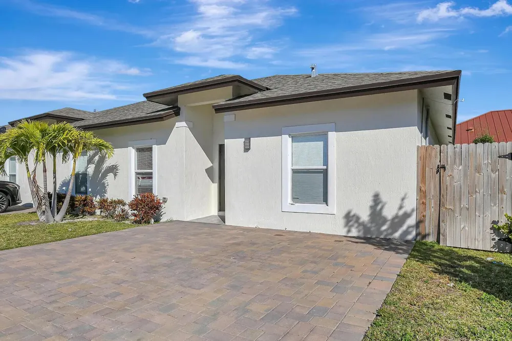 1562 W 26th Court Riviera Beach, FL 33404