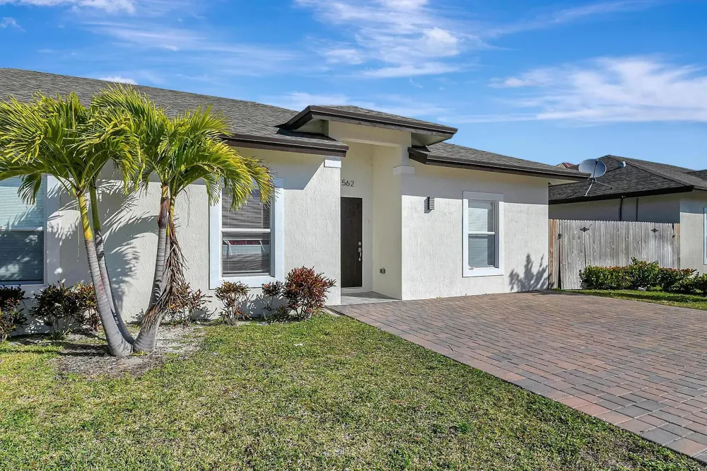 1562 W 26th Court Riviera Beach, FL 33404