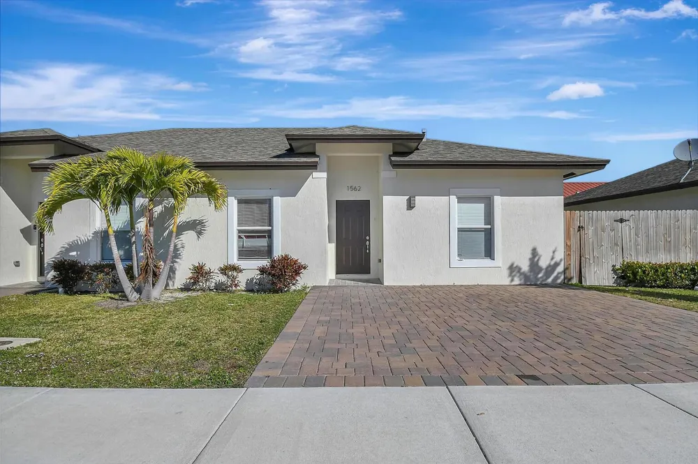 1562 W 26th Court Riviera Beach, FL 33404
