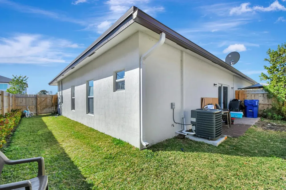 1562 W 26th Court Riviera Beach, FL 33404