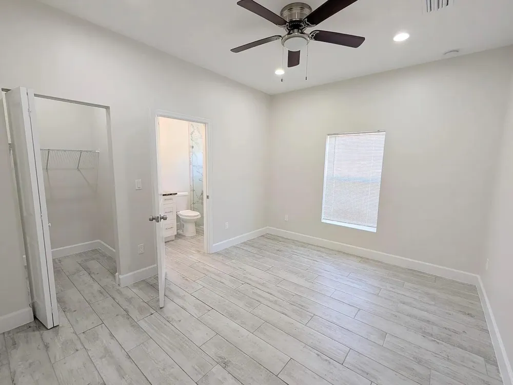 1562 W 26th Court Riviera Beach, FL 33404