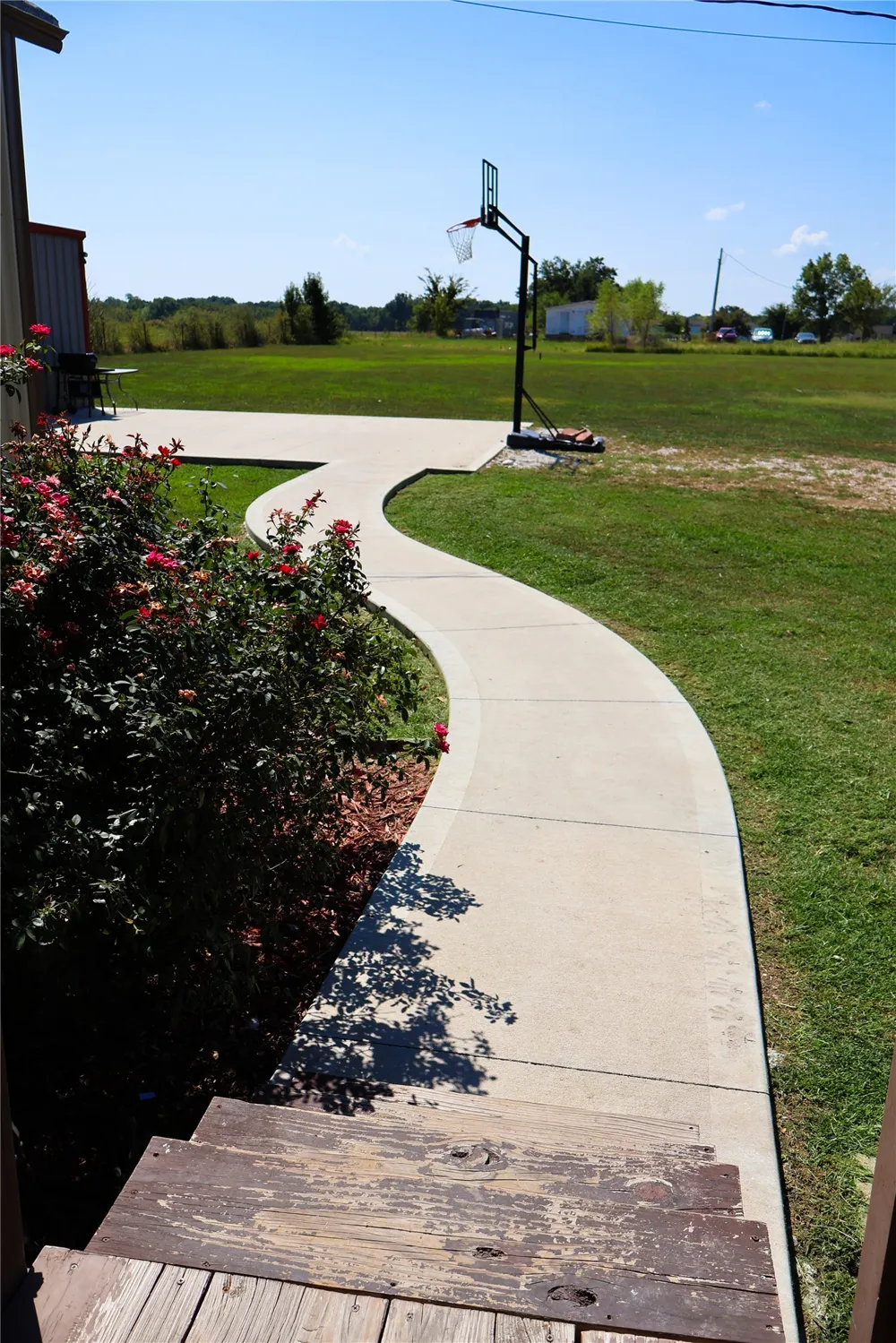 16398 Hawk Road Beggs, OK 74421