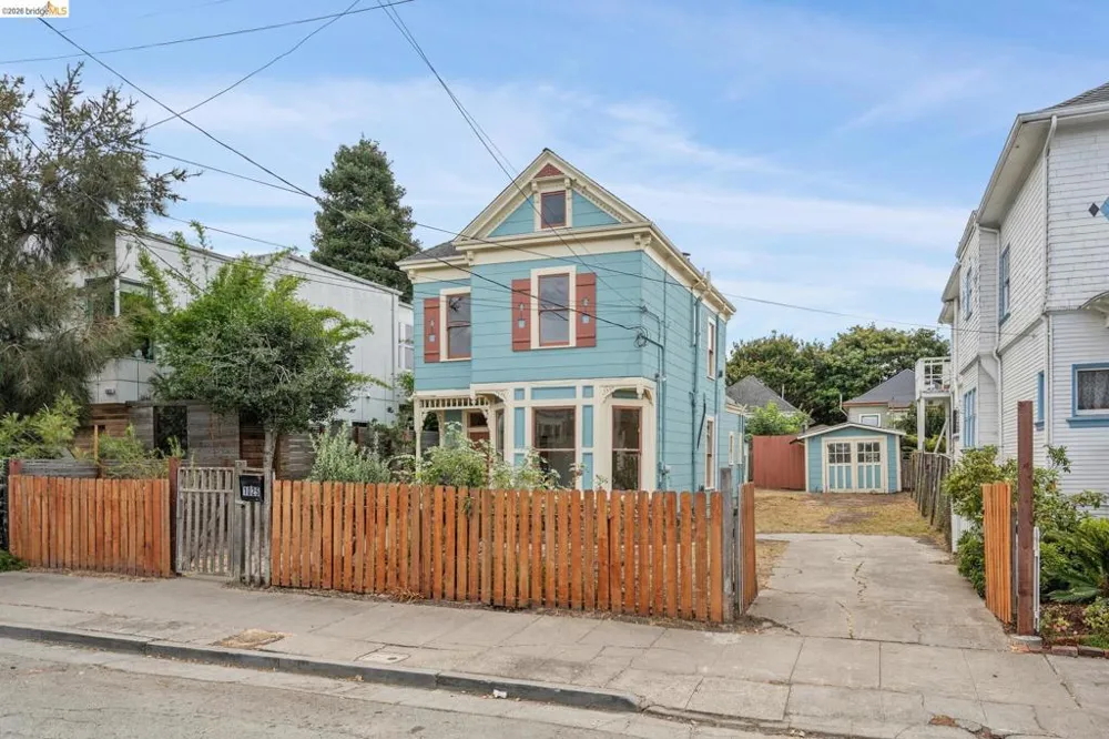 1025 55Th St Oakland, CA 94608