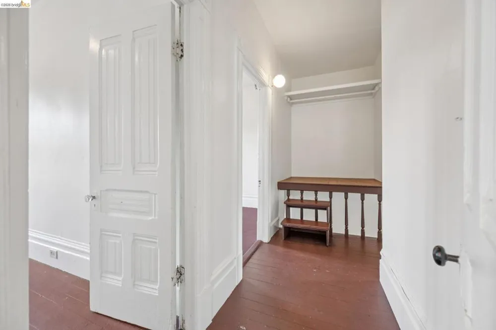 1025 55Th St Oakland, CA 94608