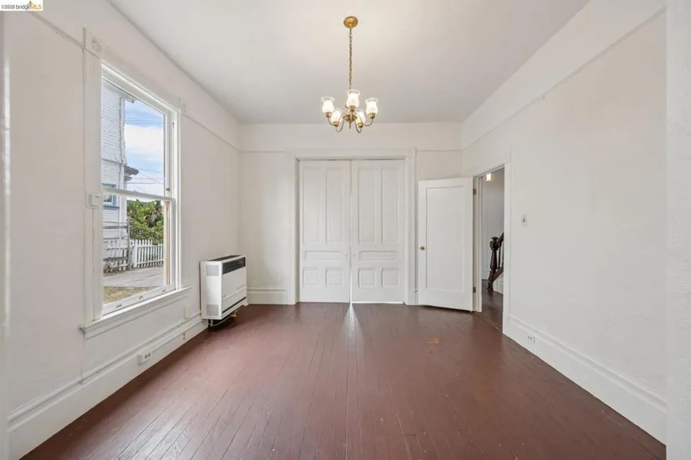 1025 55Th St Oakland, CA 94608