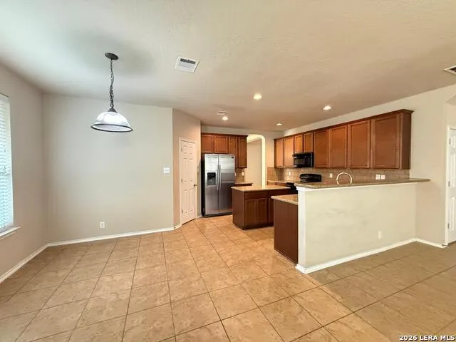 1015 Iris Path San Antonio, TX 78245