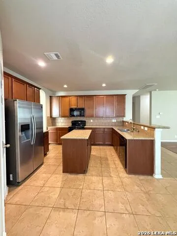 1015 Iris Path San Antonio, TX 78245