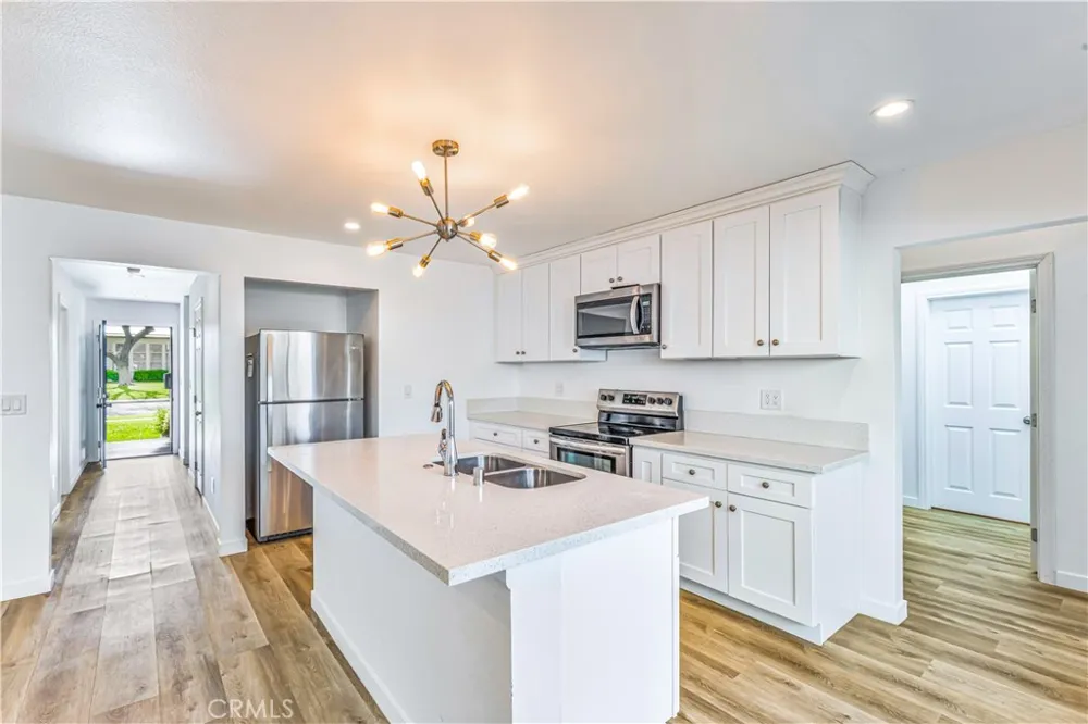 1720 Petaluma Ave Long Beach, CA 90815