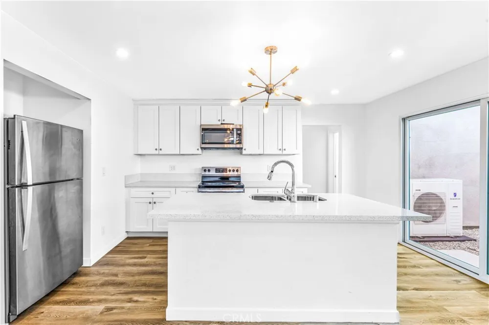 1720 Petaluma Ave Long Beach, CA 90815
