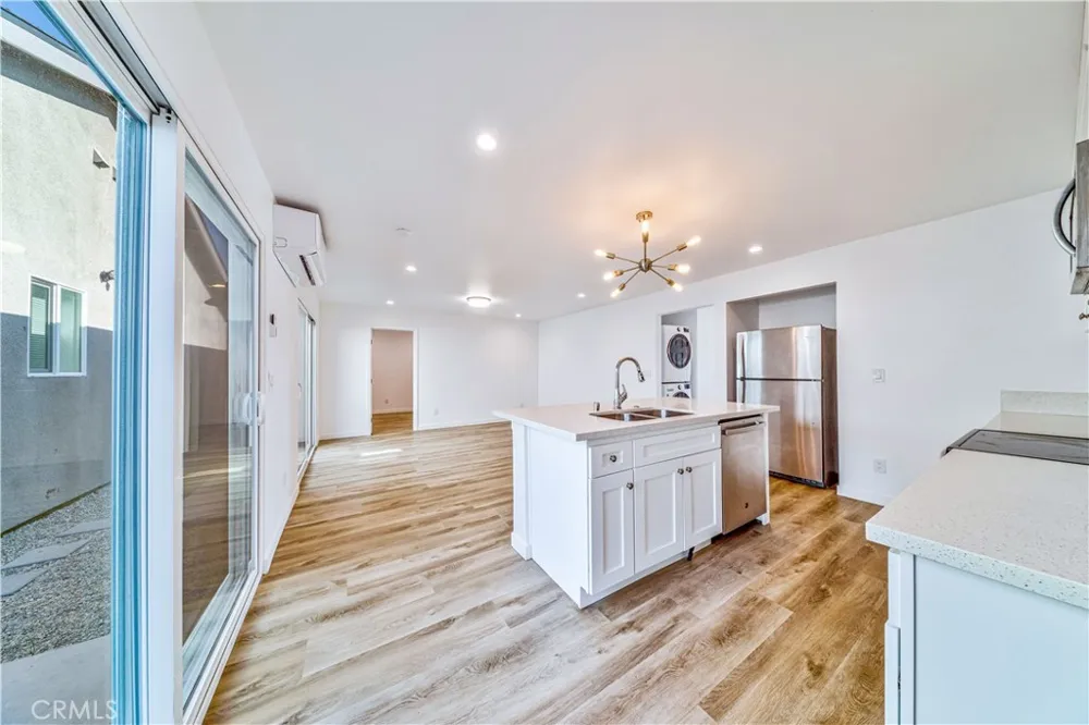 1720 Petaluma Ave Long Beach, CA 90815