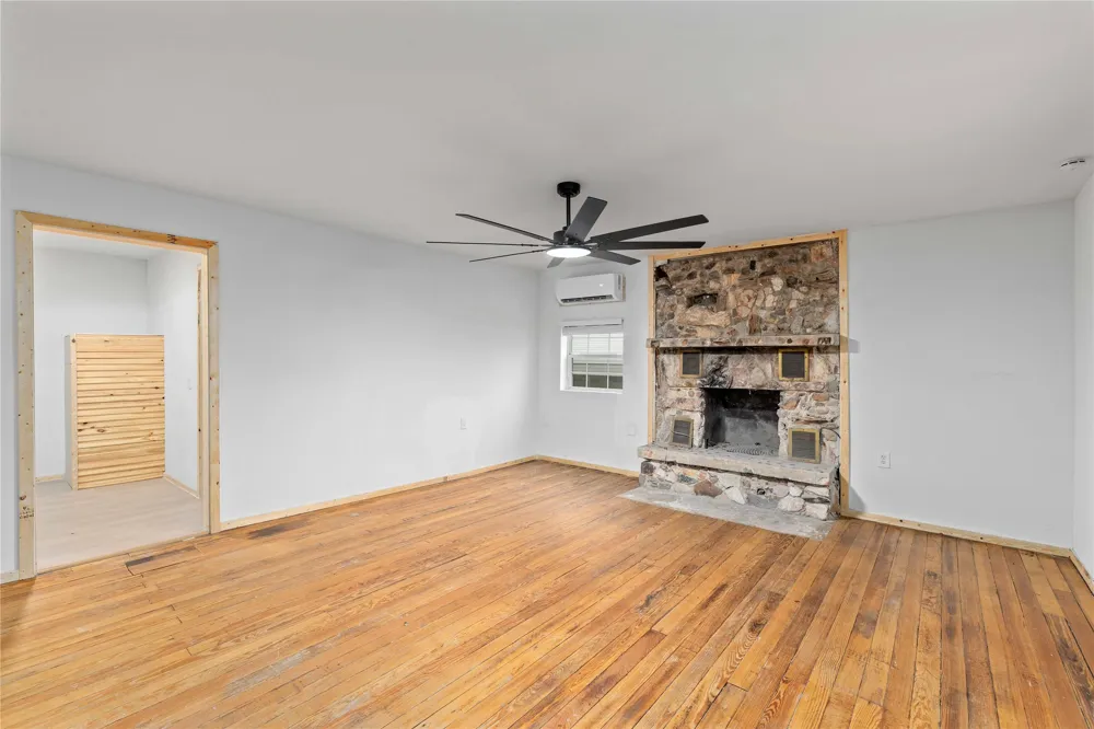 6916 Clover Leaf Drive Brownwood, TX 76801