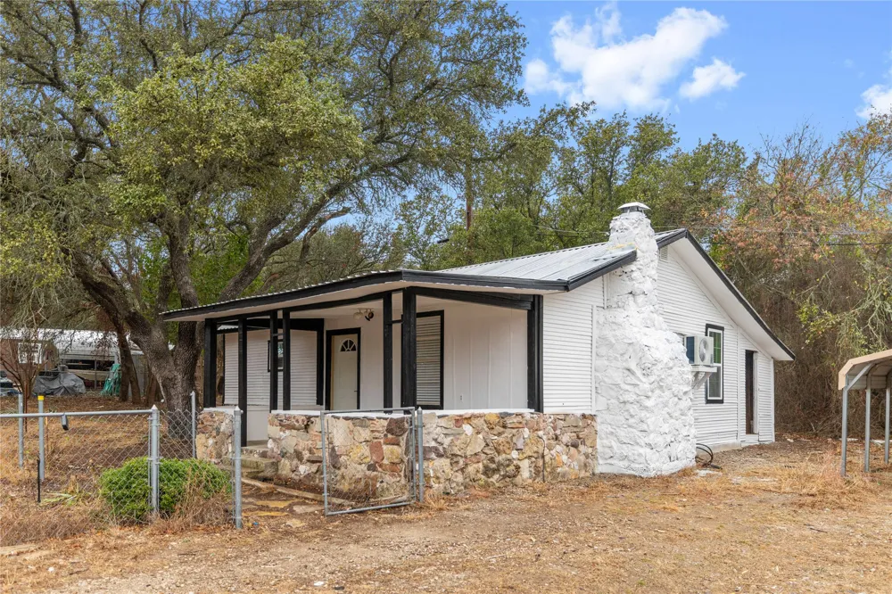6916 Clover Leaf Drive Brownwood, TX 76801