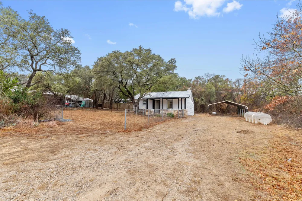 6916 Clover Leaf Drive Brownwood, TX 76801