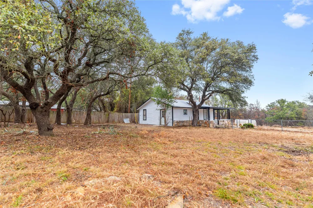 6916 Clover Leaf Drive Brownwood, TX 76801