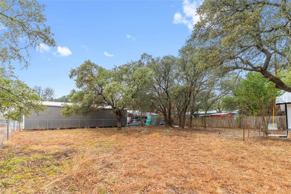 6916 Clover Leaf Drive Brownwood, TX 76801