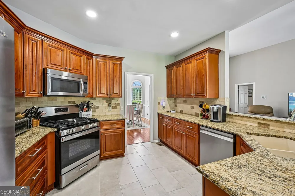 7590 Golden Sands DR Cumming, GA 30041
