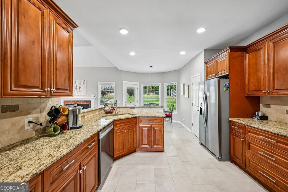 7590 Golden Sands DR Cumming, GA 30041
