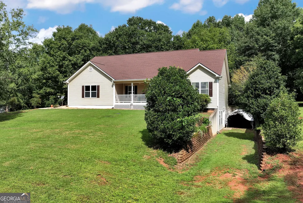 817 Bluejay WAY Winder, GA 30680