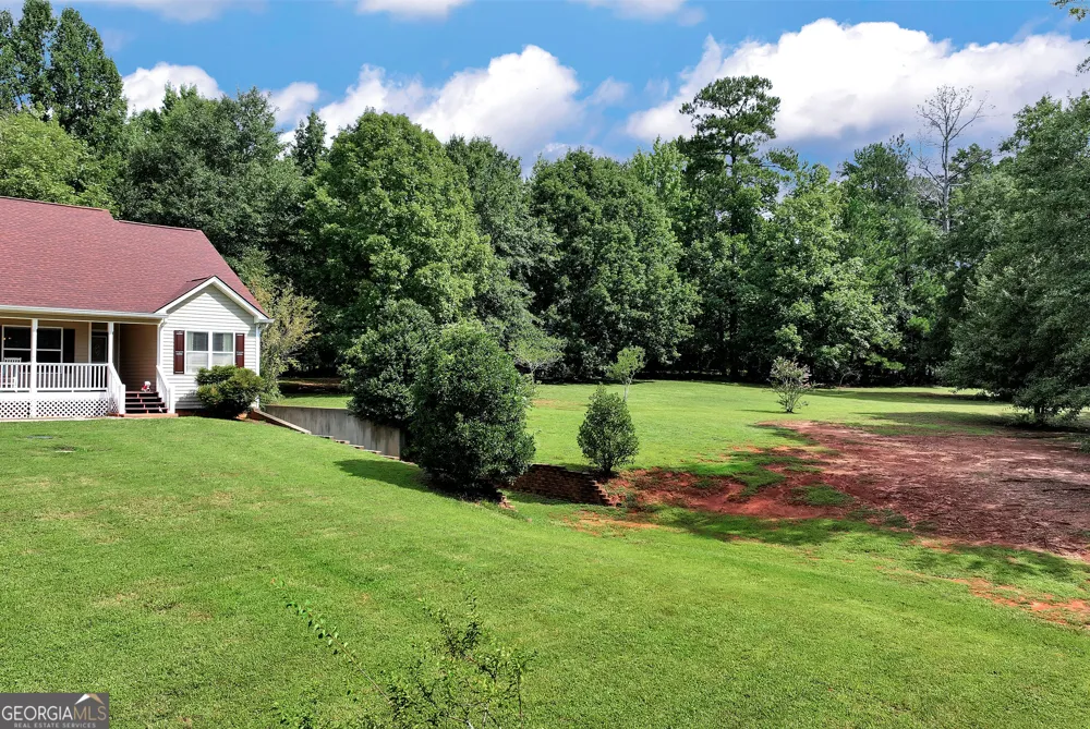 817 Bluejay WAY Winder, GA 30680