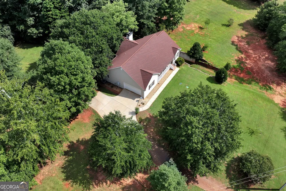 817 Bluejay WAY Winder, GA 30680