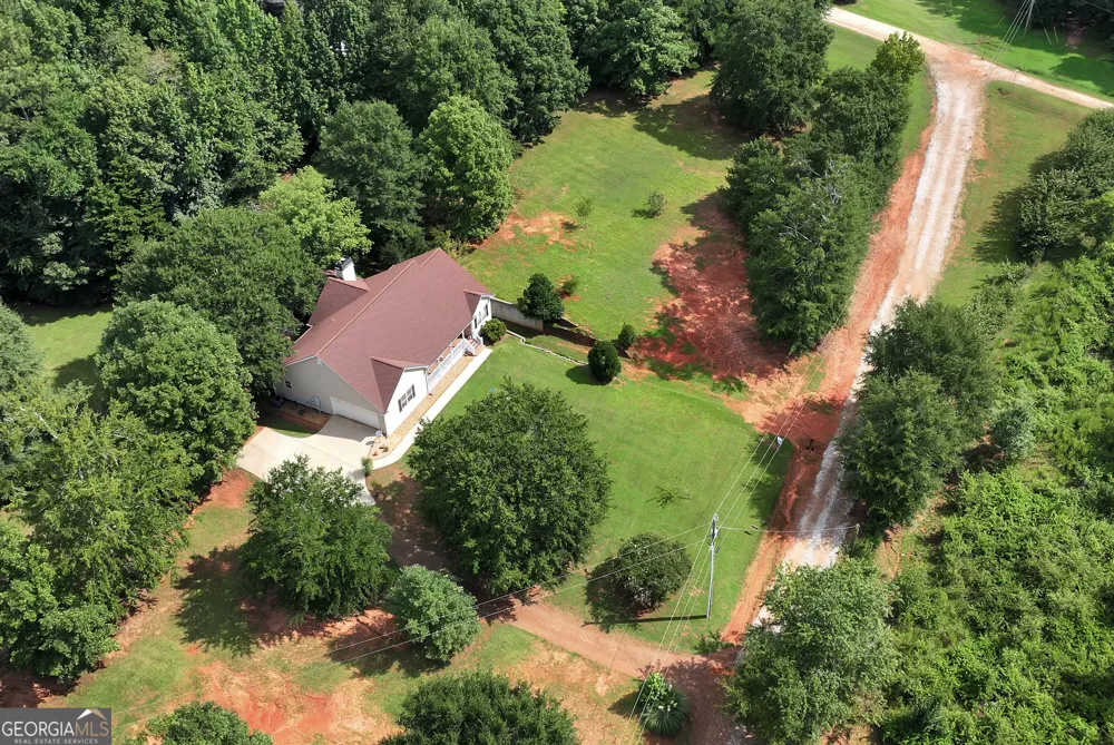 817 Bluejay WAY Winder, GA 30680