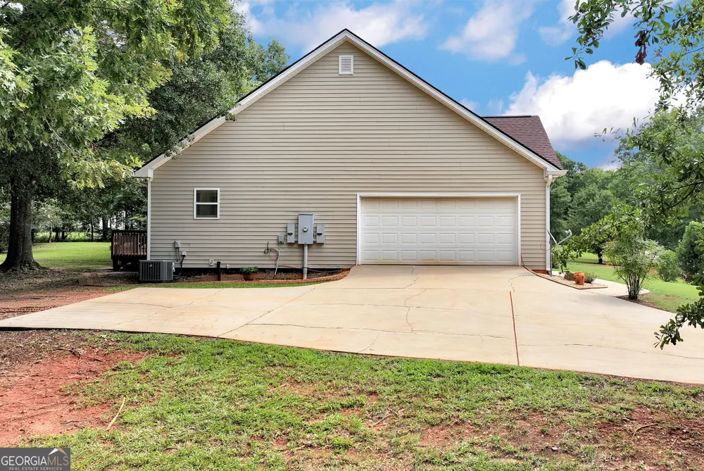 817 Bluejay WAY Winder, GA 30680