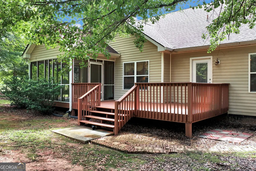 817 Bluejay WAY Winder, GA 30680