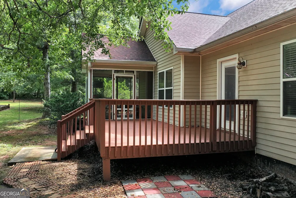 817 Bluejay WAY Winder, GA 30680