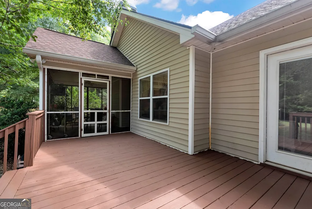817 Bluejay WAY Winder, GA 30680