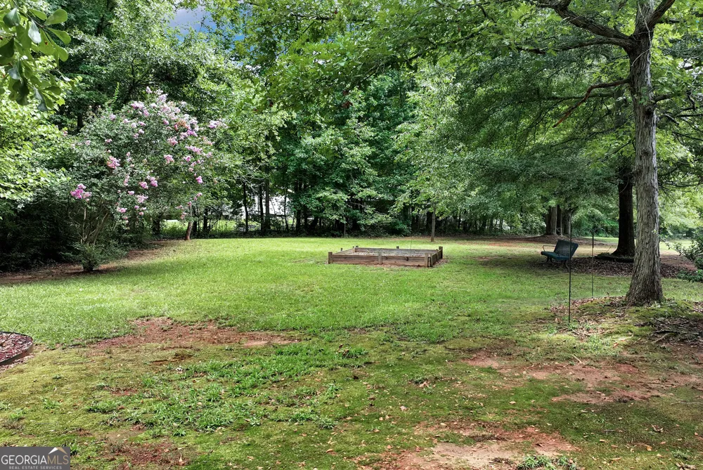 817 Bluejay WAY Winder, GA 30680