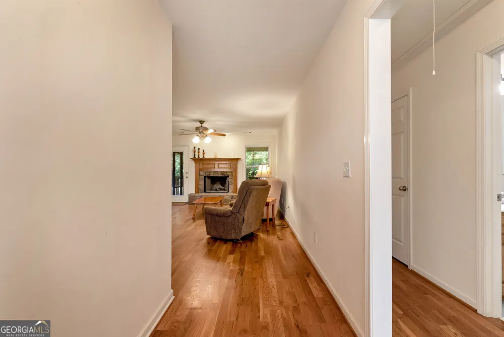 817 Bluejay WAY Winder, GA 30680