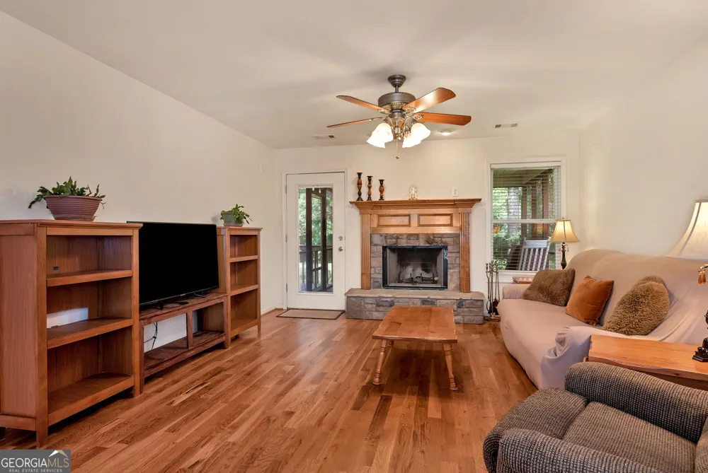 817 Bluejay WAY Winder, GA 30680